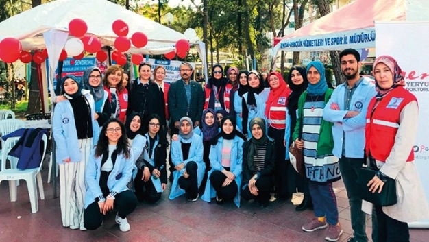 Genç doktorlardan ‘Sağlık Sokağı’
