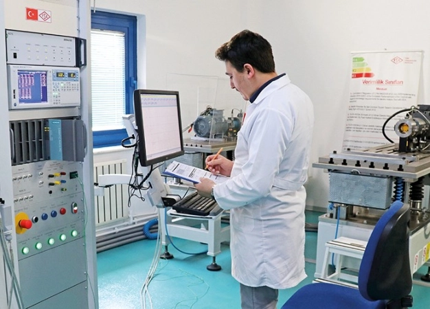 Küresel standart masasında yerinizi alın