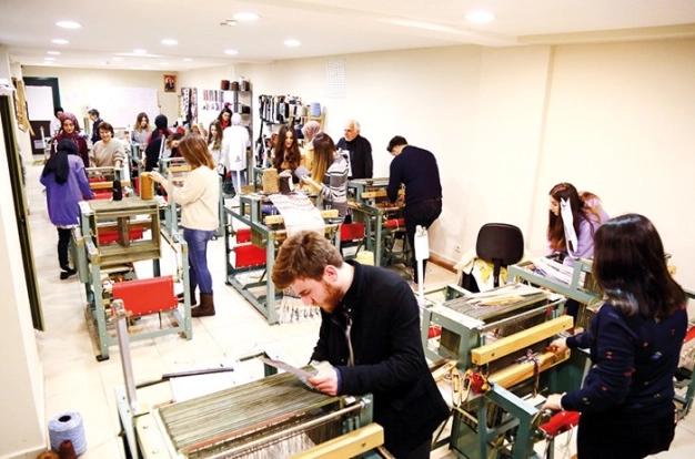 Modaya yön vereceklere yüzde 75 burs