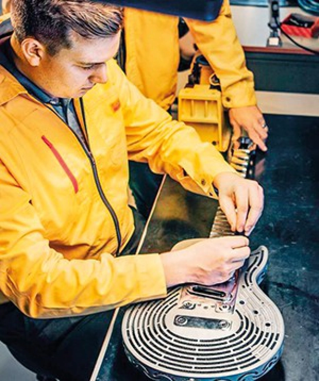 Parçalanmaz titanyumdan 3D gitar