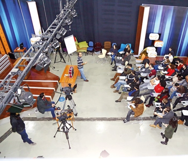 Yeni nesil iletişim eğitimi atölye ve stüdyolarda veriliyor