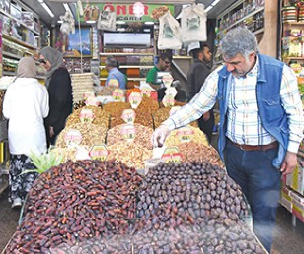 Pazara Ramazan baharı geldi