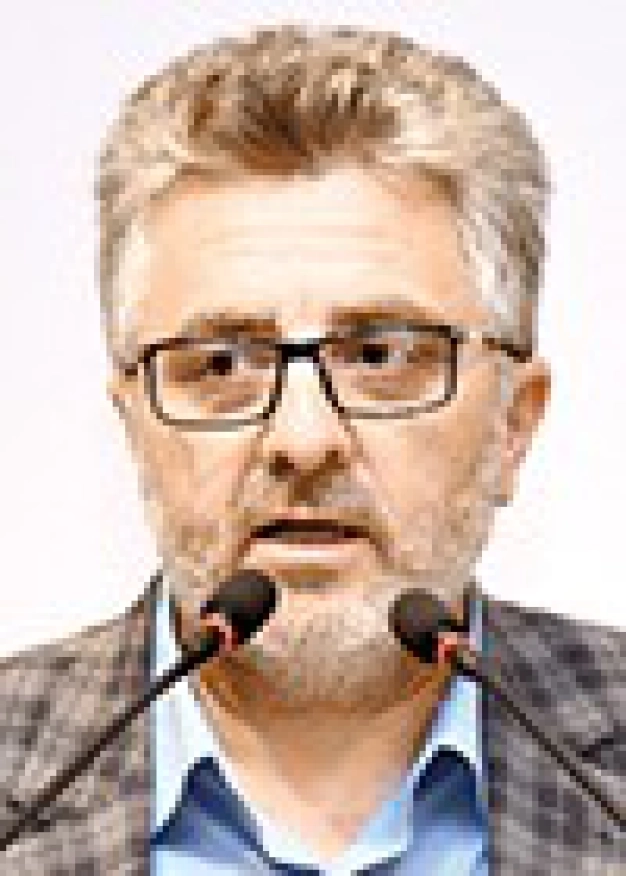 Avdagiç: Bir an önce ekonomiye odaklanalım