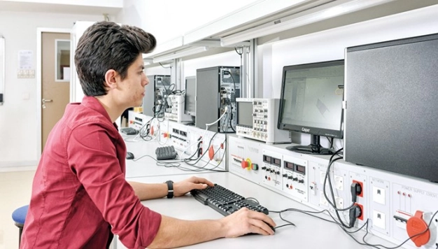 Genç mühendislere teknoloji devlerinde iş fırsatı