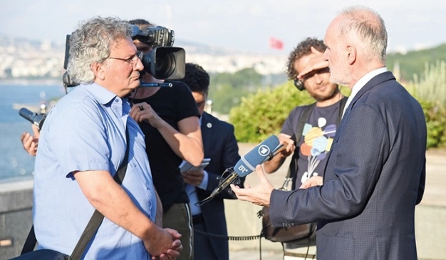 Alman medyasına kritik AB mesajları