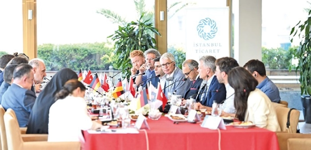 Alman medyasına kritik AB mesajları