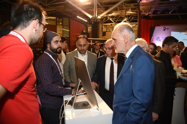 İlk unicorn için sondaja devam