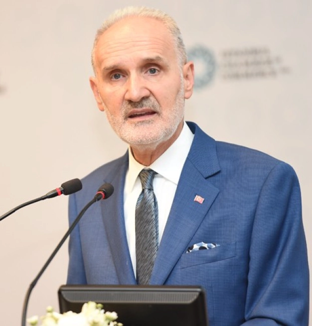 Fırsatlar risklerin önüne geçiyor