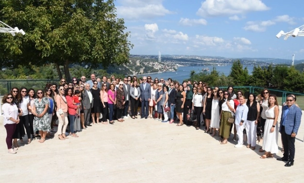 Gümrükler kadınlara emanet