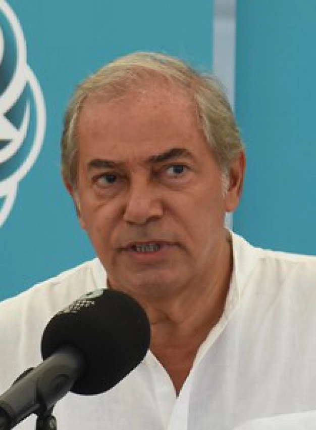 Gümrükler kadınlara emanet