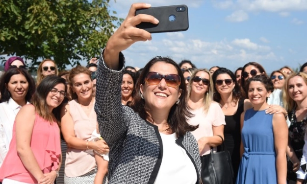 Gümrükler kadınlara emanet