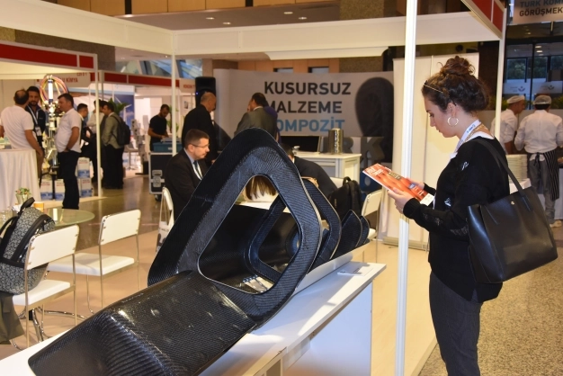 Kompozit Füze Gibi Yükseliyor