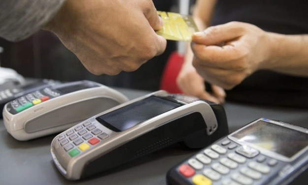 Karta komisyon sınırı ekonomiyi rahatlatacak