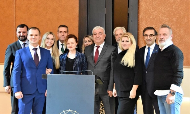 8 ülkeden 500 alıcı Türk kumaşına geldi