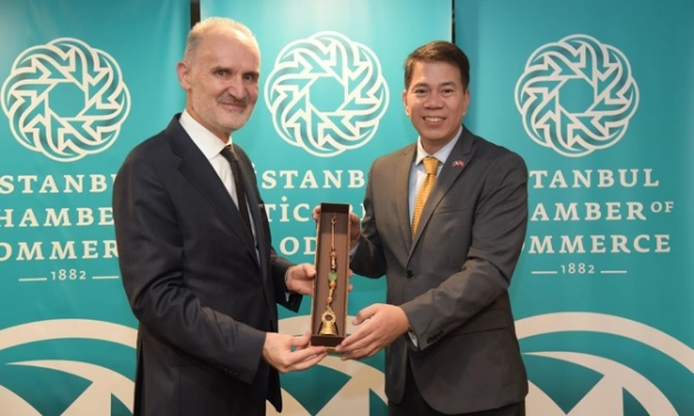 Adalar ülkesi Filipinler ile ticarete turizm kaldıracı