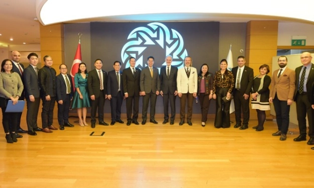 Adalar ülkesi Filipinler ile ticarete turizm kaldıracı