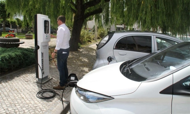 Türkiye ulaşımı şarj ediyor