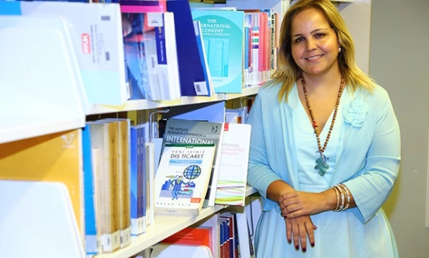 2 bin 500 yönetici mezun etti