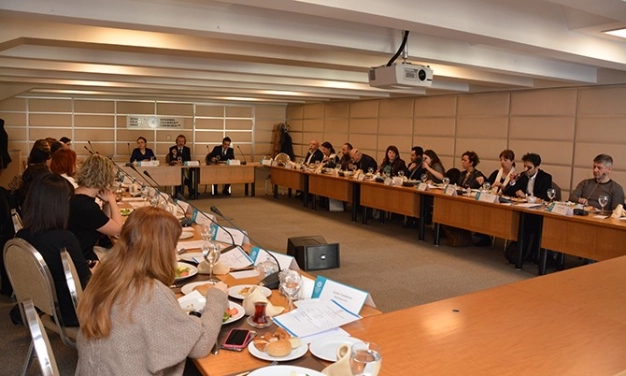 Dizi ve film hakları yerli firmalarda kalmalı