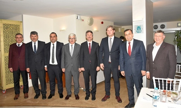 Eğitim dünyası sektörel zirvede