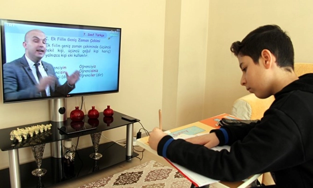 Eğitim sektörü ‘e-vden’ büyüyecek