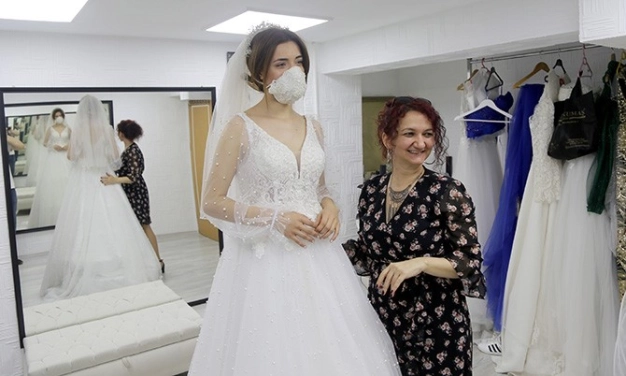 Tüketici ve esnaf düğün hazırlığında