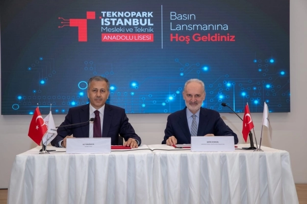 İstanbul'da Türkiye'nin ilk ‘siber güvenlik’ lisesi açıldı