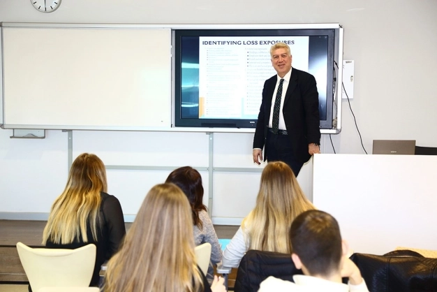 Türkiye’nin ilk finans enstitüsünde yüksek lisans