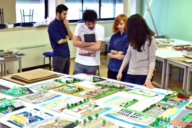 İSTANBUL TİCARET ÜNİVERSİTESİ’NDE REKOR: Dersler başlamadan amfiler doldu