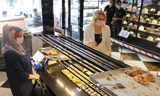 Covid sonrası AVM’lerde tüketici alıyor ve çıkıyor