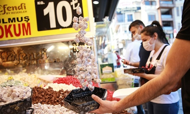 Etiket okuryazarlığı sağlığı da cebi de koruyor