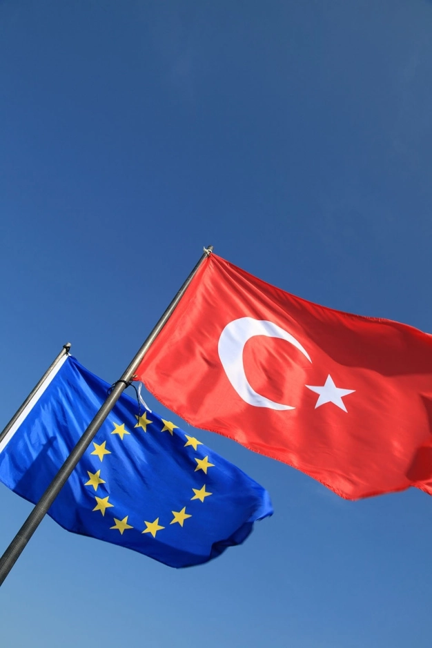 ‘AB ile ilişkilerde umudumuzu koruyoruz’