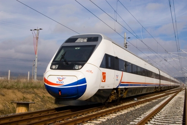 Demir yollarında yolcu taşımacılığı özel şirketlere açılacak