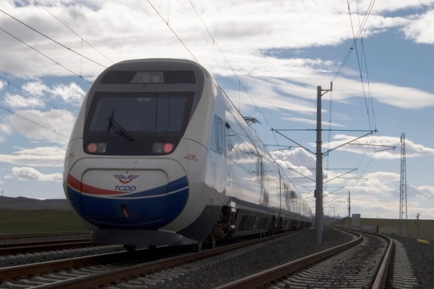 Demir yollarında yolcu taşımacılığı özel şirketlere açılacak