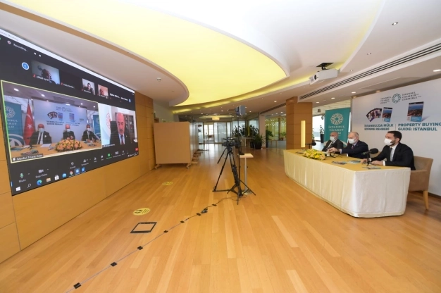 İstanbul'dan gayrimenkul almak isteyen yabancı yatırımcı için 6 dilde rehber hazırlandı