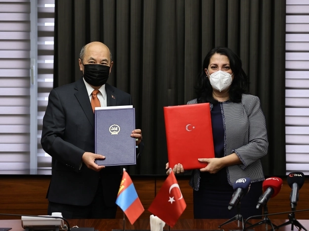 Türkiye ile Moğolistan serbest bölgeler alanında iş birliğine gitti