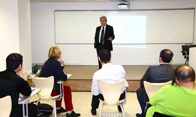 Uluslararası ticaret için uzman yetiştirmeye devam ediyor