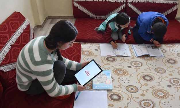 İTO’dan öğrencilere 1.366 klavyeli tablet