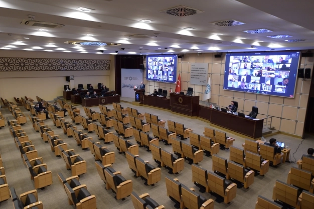 İstihdama üçlü koruma kısa çalışma ödeneği ile tam olur