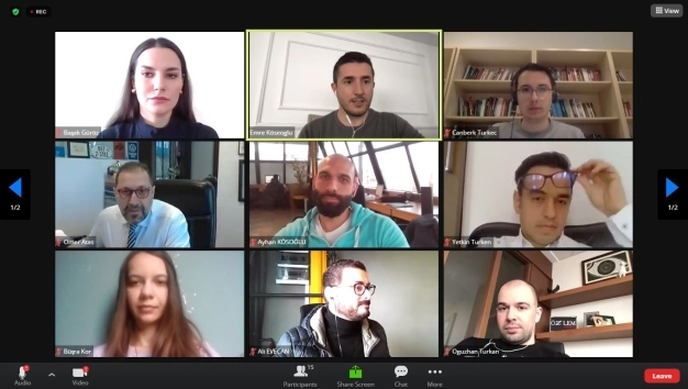 Dijital dönüşümde yol gösteren akademi