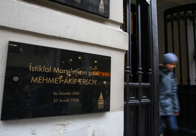 Mısır Apartmanı’nda istiklal şairimiz hatıralarıyla yaşıyor