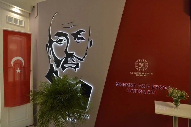 Mısır Apartmanı’nda istiklal şairimiz hatıralarıyla yaşıyor