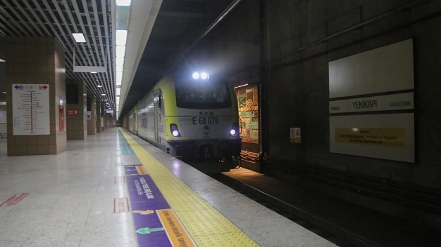 Marmaray kıtalar arasındaki yük taşımacılığının kalbi oldu