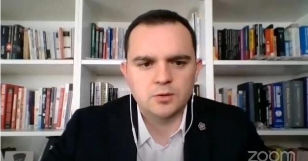 Kişiye özel reklam sattırıyor