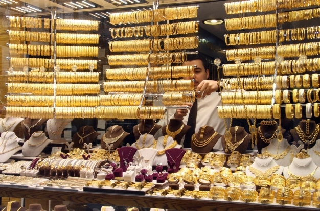 Altında enflasyon korkusu