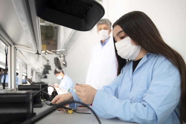 Sektörlerle birlikte meslekli kariyer