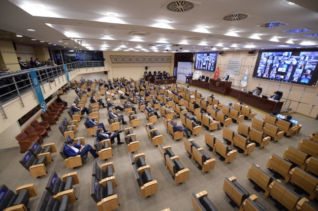 Herkesin kazancı için maske özenle takılmalı aşı mutlaka olunmalı