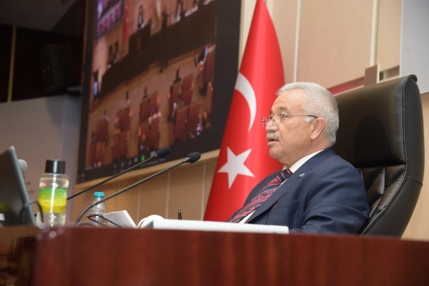 Herkesin kazancı için maske özenle takılmalı aşı mutlaka olunmalı