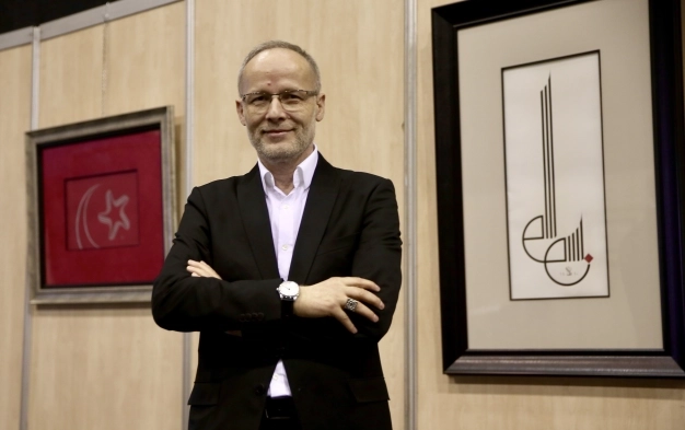 Klasik hat sanatını modern tasarladı