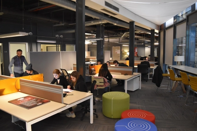 Ek formasyonla Üniversiteli, iş dünyasına entegre edilmeli